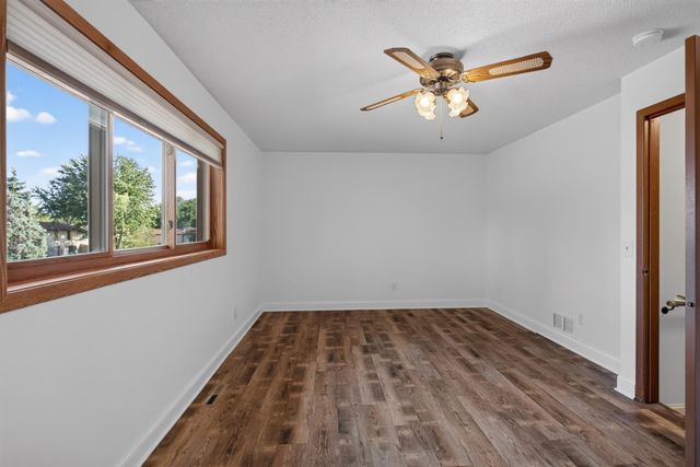 17541 Ionia Path, Lakeville, MN 55044