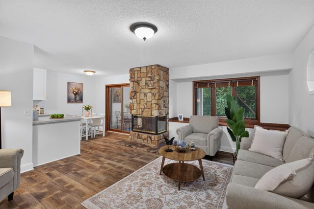 17541 Ionia Path, Lakeville, MN 55044