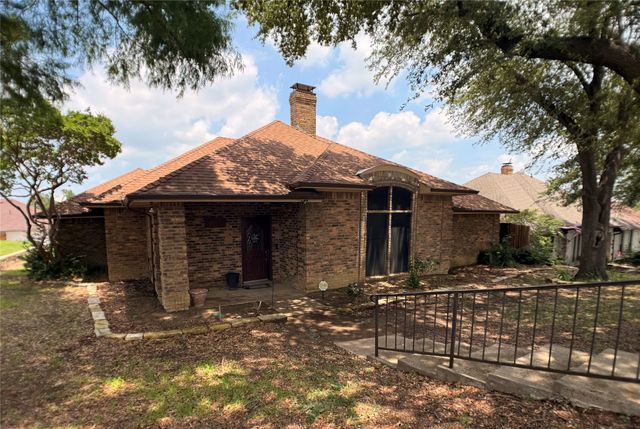 2806 Harpers Ferry Lane, Garland, TX 75043