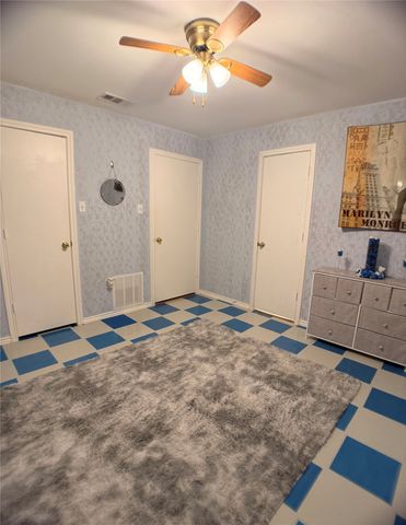 2806 Harpers Ferry Lane, Garland, TX 75043