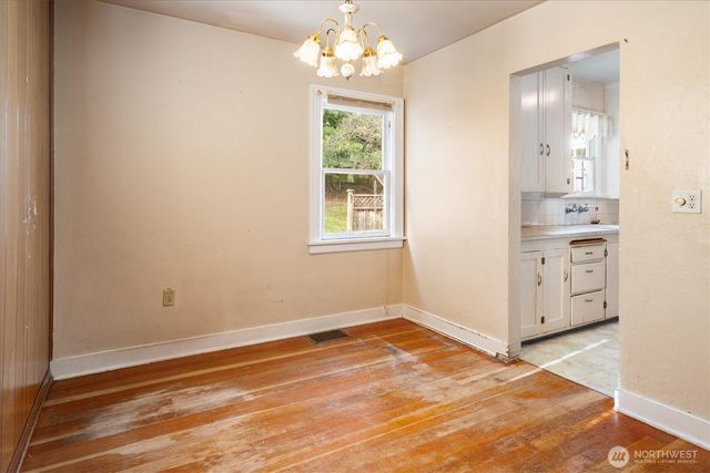 11737 North Park Avenue N, Seattle, WA 98133