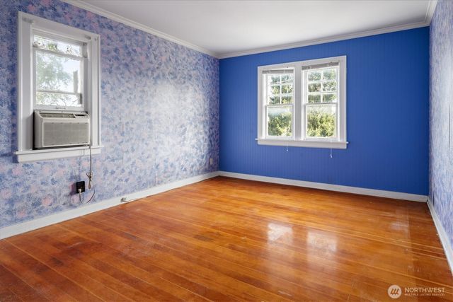 11737 North Park Avenue N, Seattle, WA 98133