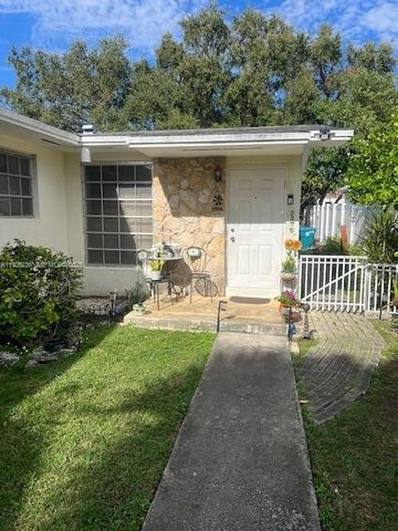 2275 SW 15th St, Miami, FL 33145