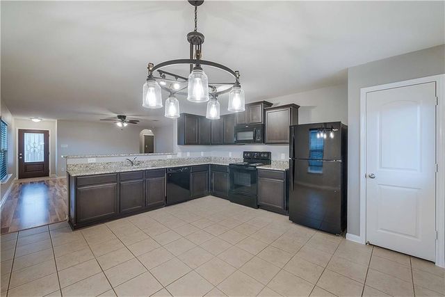 112 Millers LOOP, Jarrell, TX 76537