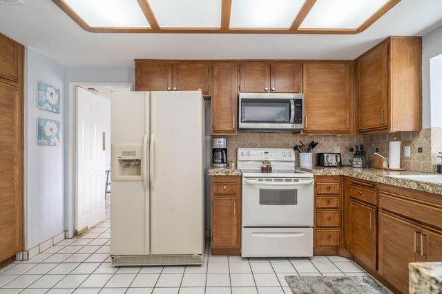43954 ViA Granada, Palm Desert, CA 92211