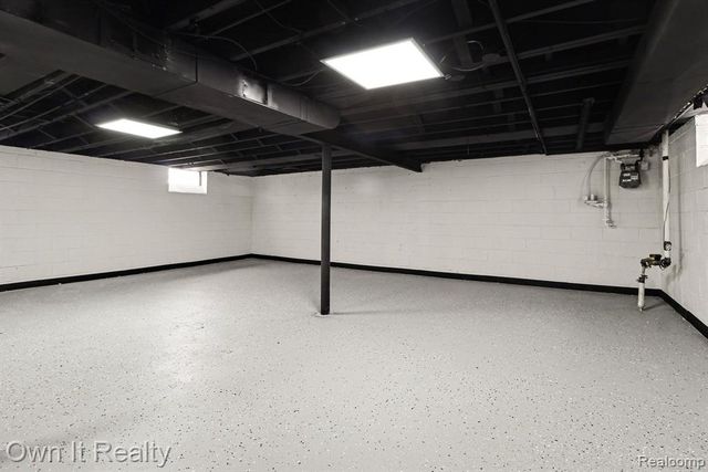 15574 Fox, Redford, MI 48239