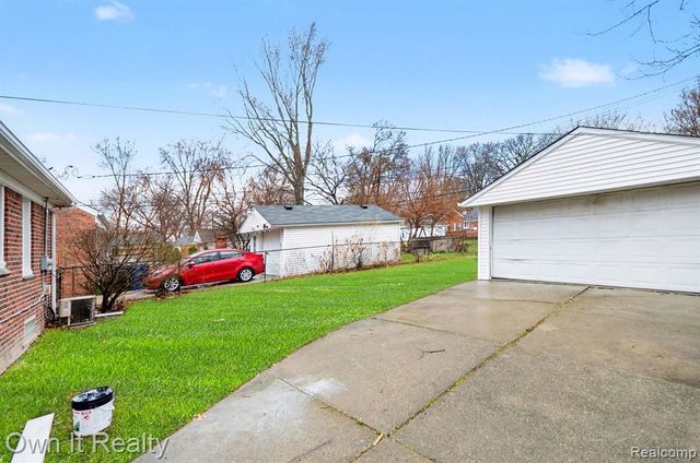 15574 Fox, Redford, MI 48239