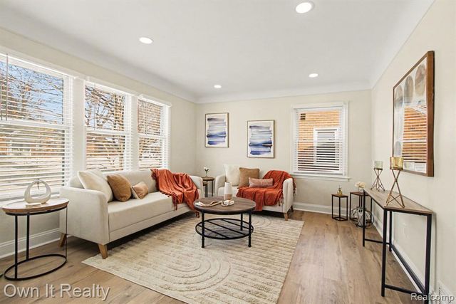 15574 Fox, Redford, MI 48239