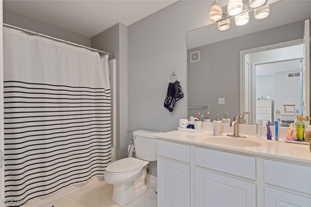 28340 Center Ridge Road 123, Westlake, OH 44145