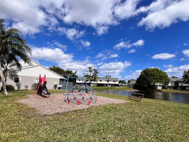 6604 Dockside Circle 6604, Greenacres, FL 33463