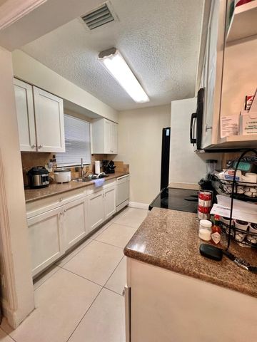 6604 Dockside Circle 6604, Greenacres, FL 33463
