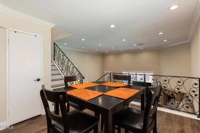 10141 Samoa Avenue 11, Tujunga, CA 91042