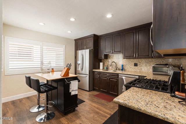 10141 Samoa Avenue 11, Tujunga, CA 91042