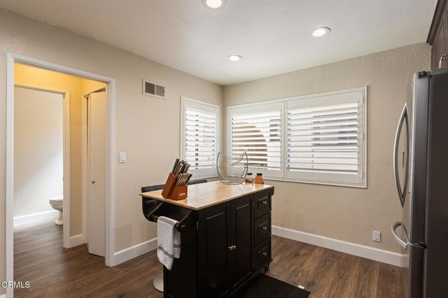 10141 Samoa Avenue 11, Tujunga, CA 91042