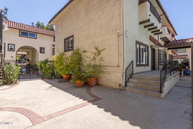 10141 Samoa Avenue 11, Tujunga, CA 91042