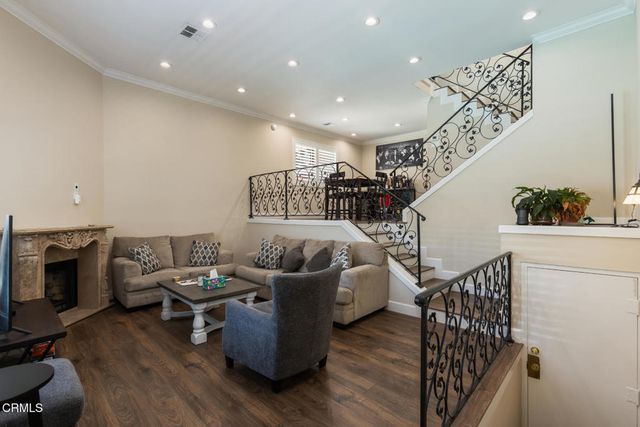 10141 Samoa Avenue 11, Tujunga, CA 91042