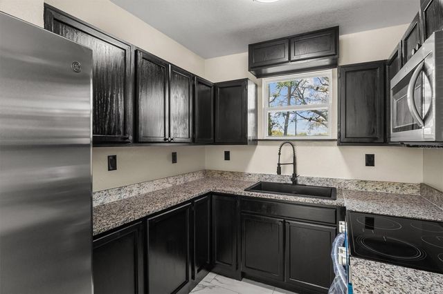 2000 N 19TH STREET, Haines City, FL 33844