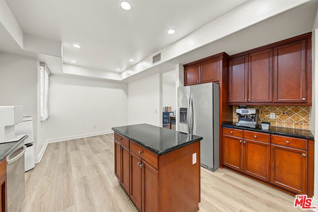 681 S Norton Avenue 103, Los Angeles, CA 90005
