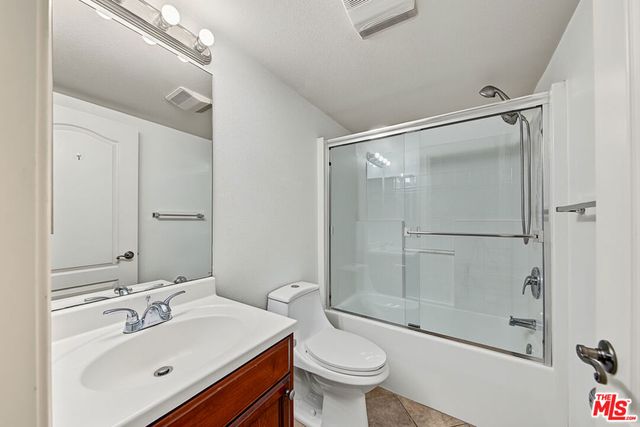 681 S Norton Avenue 103, Los Angeles, CA 90005