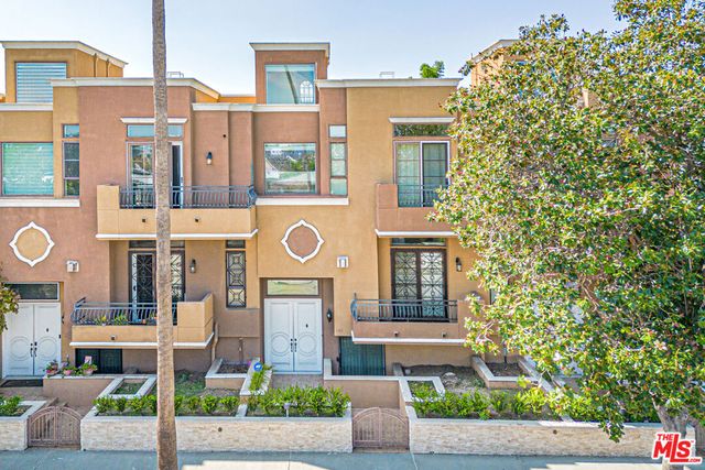 681 S Norton Avenue 103, Los Angeles, CA 90005
