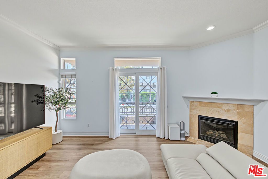 681 S Norton Avenue 103, Los Angeles, CA 90005 — photo 5