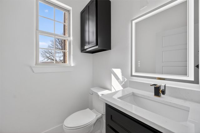 1530 S Houston School Road, Lancaster, TX 75146