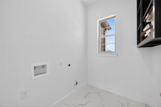 1530 S Houston School Road, Lancaster, TX 75146