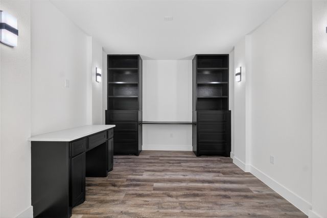 1530 S Houston School Road, Lancaster, TX 75146