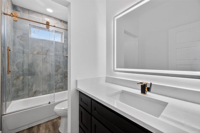 1530 S Houston School Road, Lancaster, TX 75146