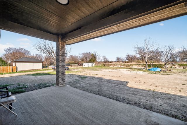 1530 S Houston School Road, Lancaster, TX 75146