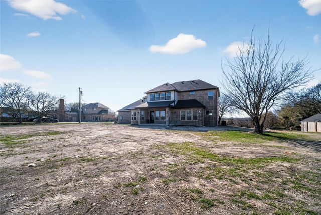 1530 S Houston School Road, Lancaster, TX 75146