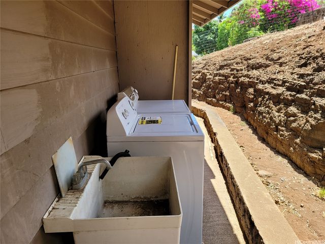 1309 Ala Alii Street A, Honolulu, HI 96818