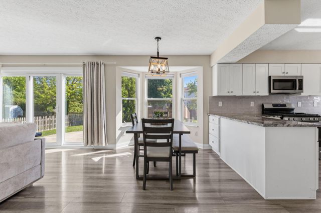 4526 Earman Drive, Hilliard, OH 43026