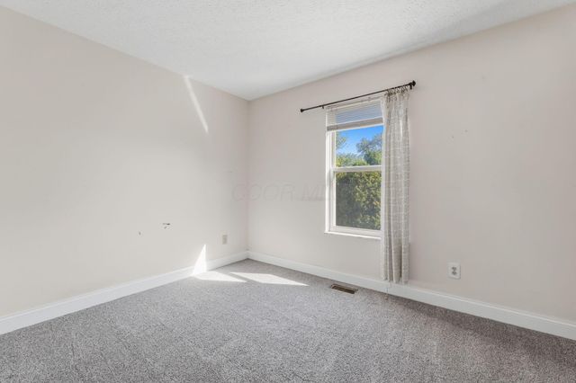 4526 Earman Drive, Hilliard, OH 43026