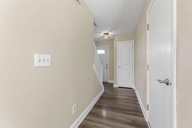 4526 Earman Drive, Hilliard, OH 43026