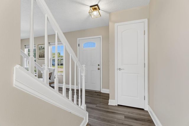 4526 Earman Drive, Hilliard, OH 43026