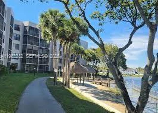 1100 Colony Point Cir 509, Pembroke Pines, FL 33026