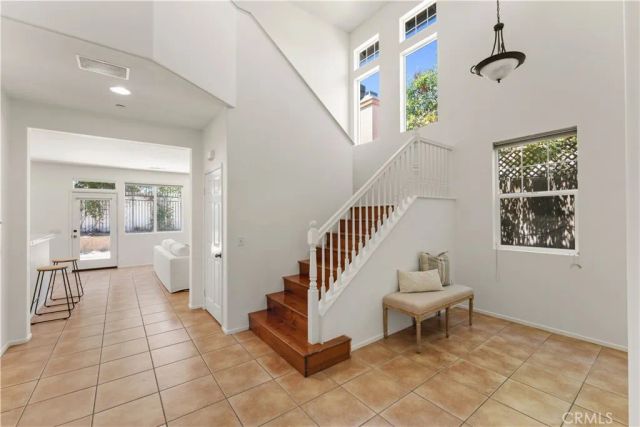 7701 Jordan, Canoga Park, CA 91304