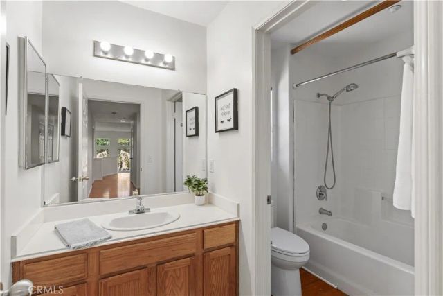7701 Jordan, Canoga Park, CA 91304