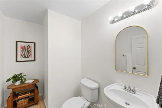 7701 Jordan, Canoga Park, CA 91304