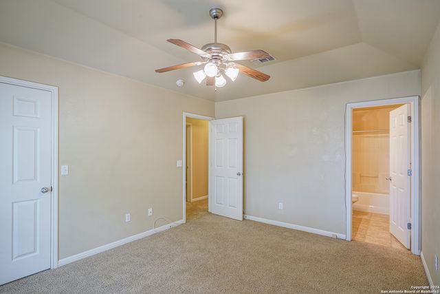 1043 Misty Acres Dr, New Braunfels, TX 78130
