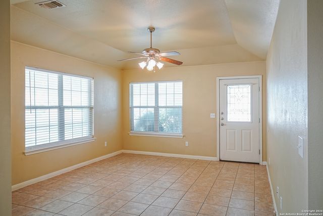 1043 Misty Acres Dr, New Braunfels, TX 78130