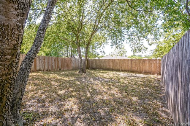1043 Misty Acres Dr, New Braunfels, TX 78130