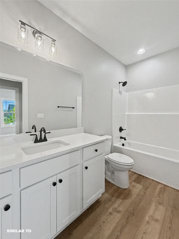 2939 Lake Hill Drive, Des Moines, IA 50320