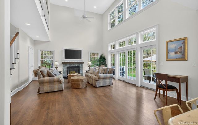 9 Briarsweet Lane, East Hampton, NY 11937