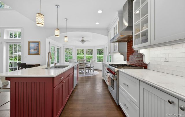 9 Briarsweet Lane, East Hampton, NY 11937
