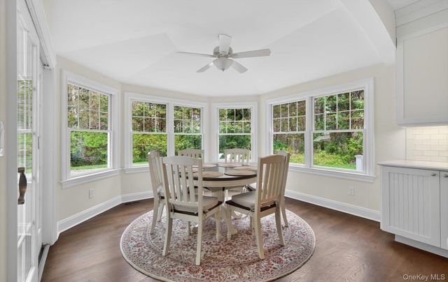 9 Briarsweet Lane, East Hampton, NY 11937