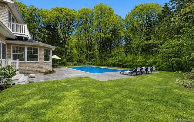 9 Briarsweet Lane, East Hampton, NY 11937