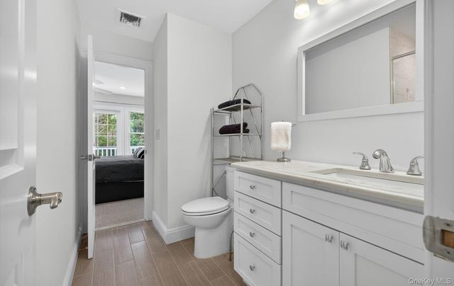 9 Briarsweet Lane, East Hampton, NY 11937