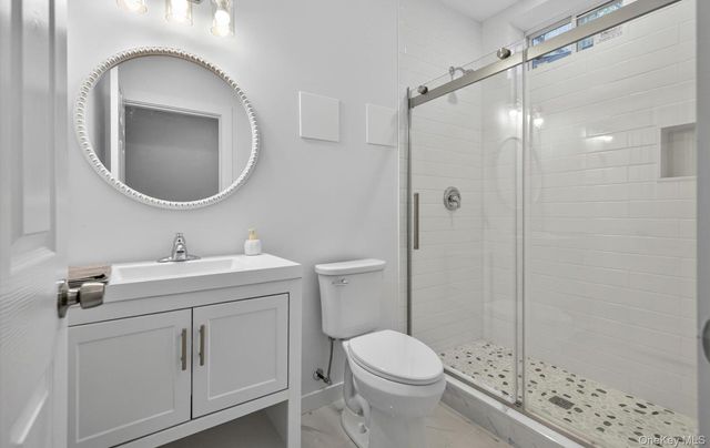 9 Briarsweet Lane, East Hampton, NY 11937